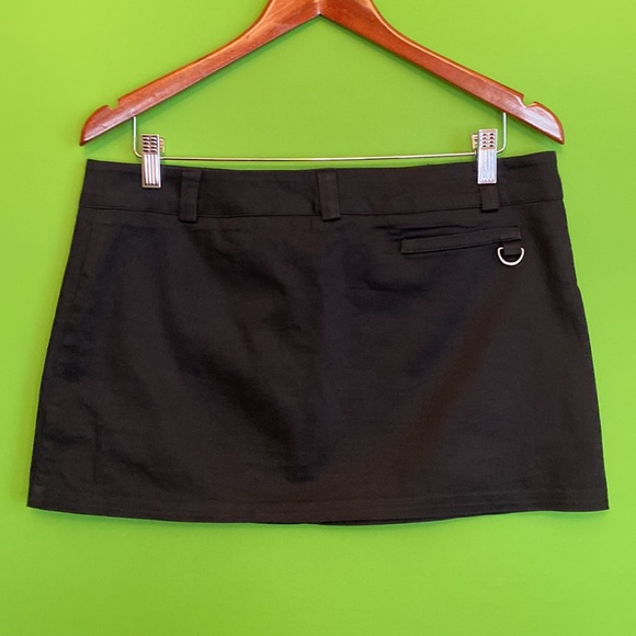 Black Mini with belt loops - Picture 2 of 2